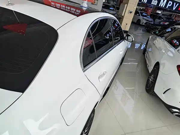 Mercedes-Benz C-Class 2022