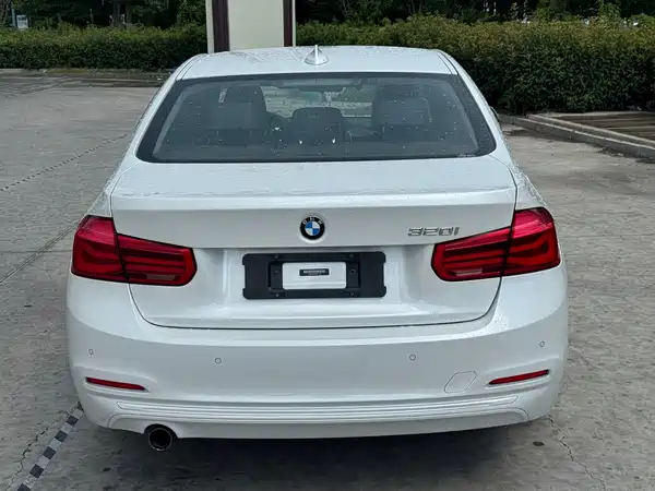 BMW 3 Series 2017