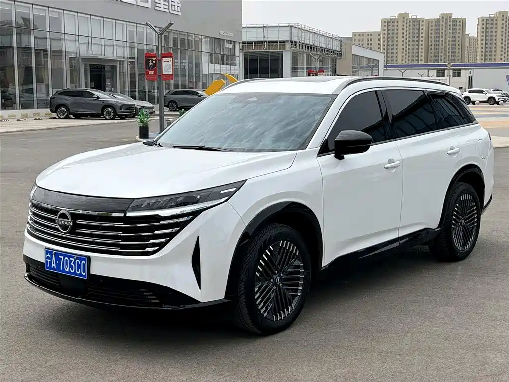 Nissan Teramont 2025