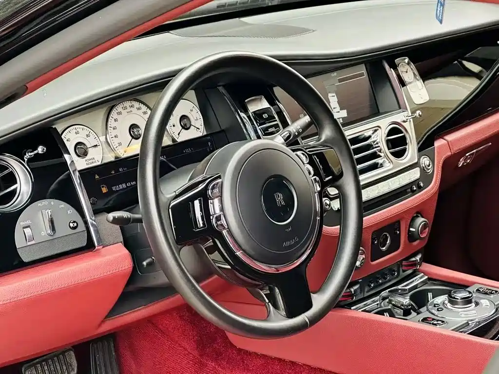 Rolls-Royce Ghost 2012 — фото 3