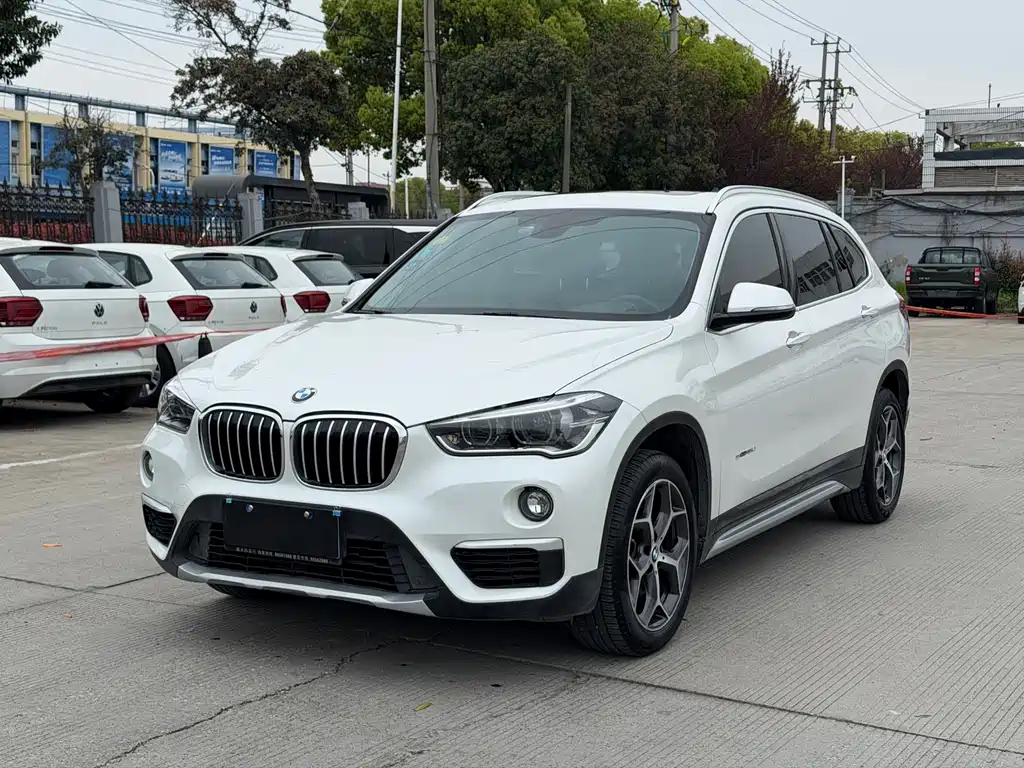 BMW X1 2018 — фото 1