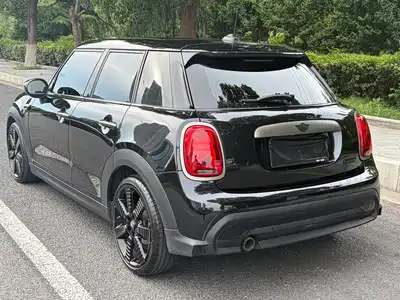 MINI MINI 2023