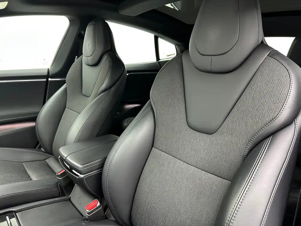 Tesla Model S 2018 — фото 11