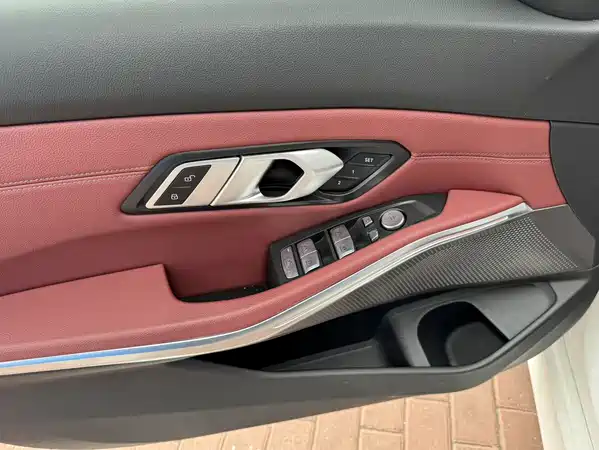 BMW 3 Series 2023