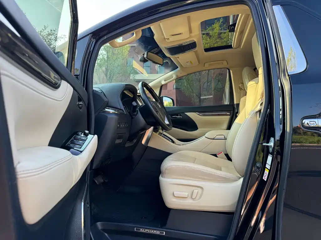 Toyota Alphard 2019 — фото 4