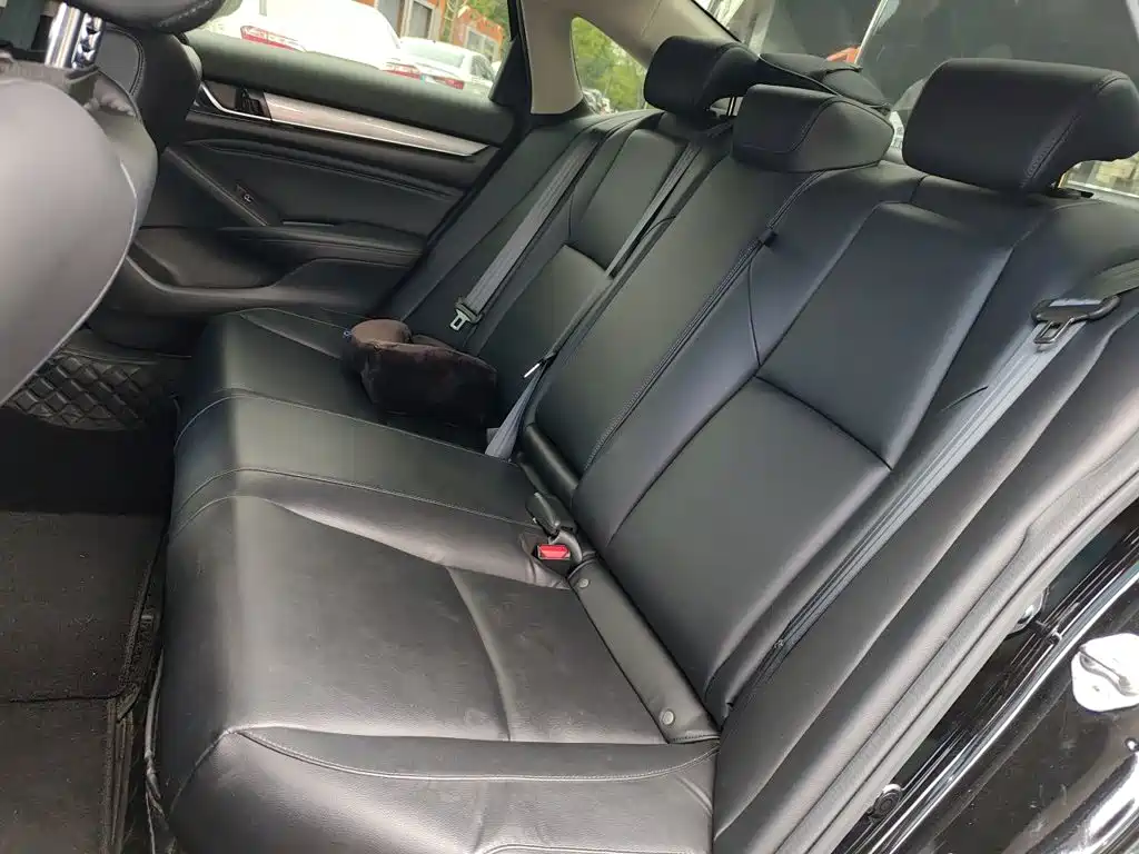 Honda Accord 2021 — фото 13