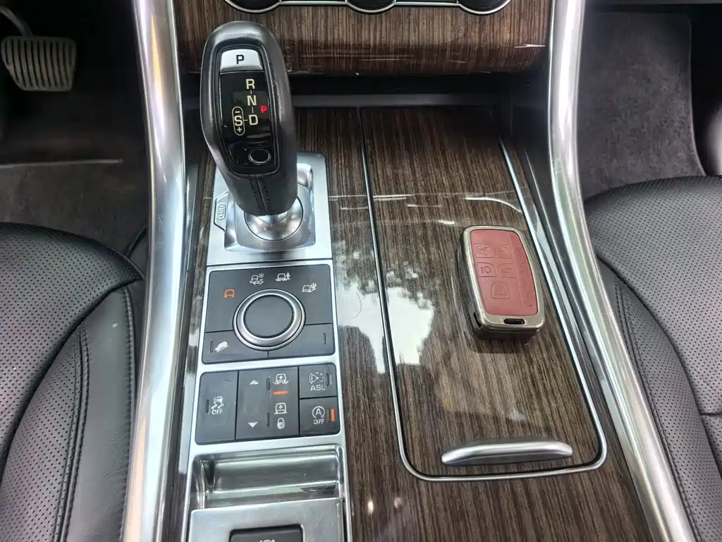 Land Rover Range Rover Sport 2016 — фото 12