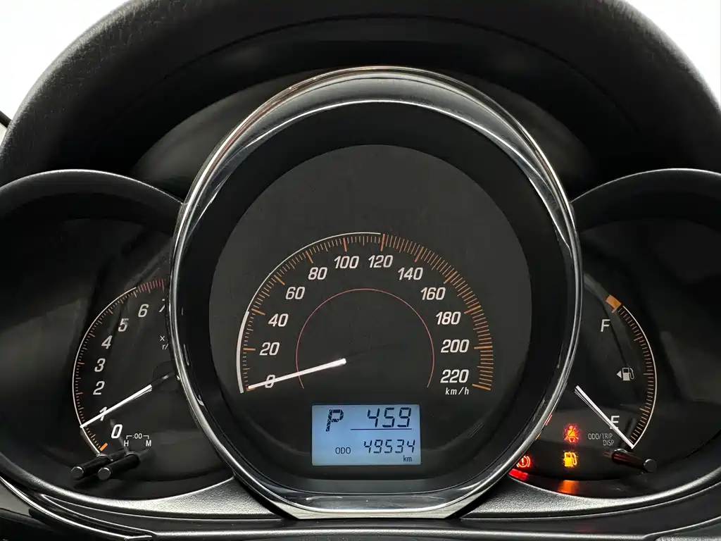 Toyota Yaris L 2021 — фото 23
