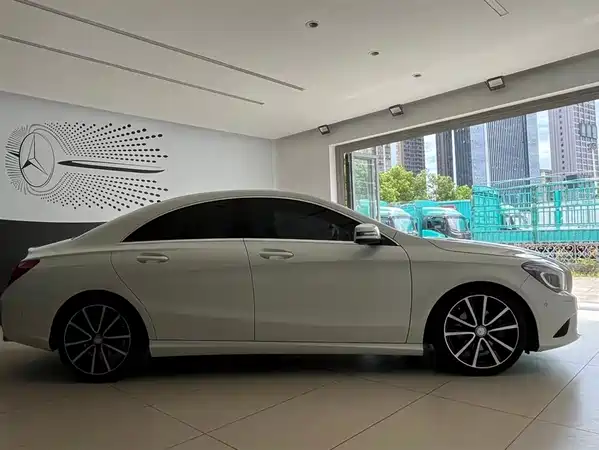 Mercedes-Benz CLA 2016