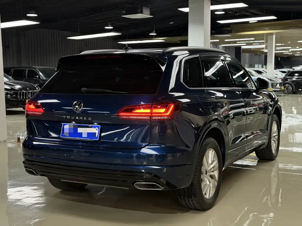 Volkswagen Touareg 2021 — фото 10