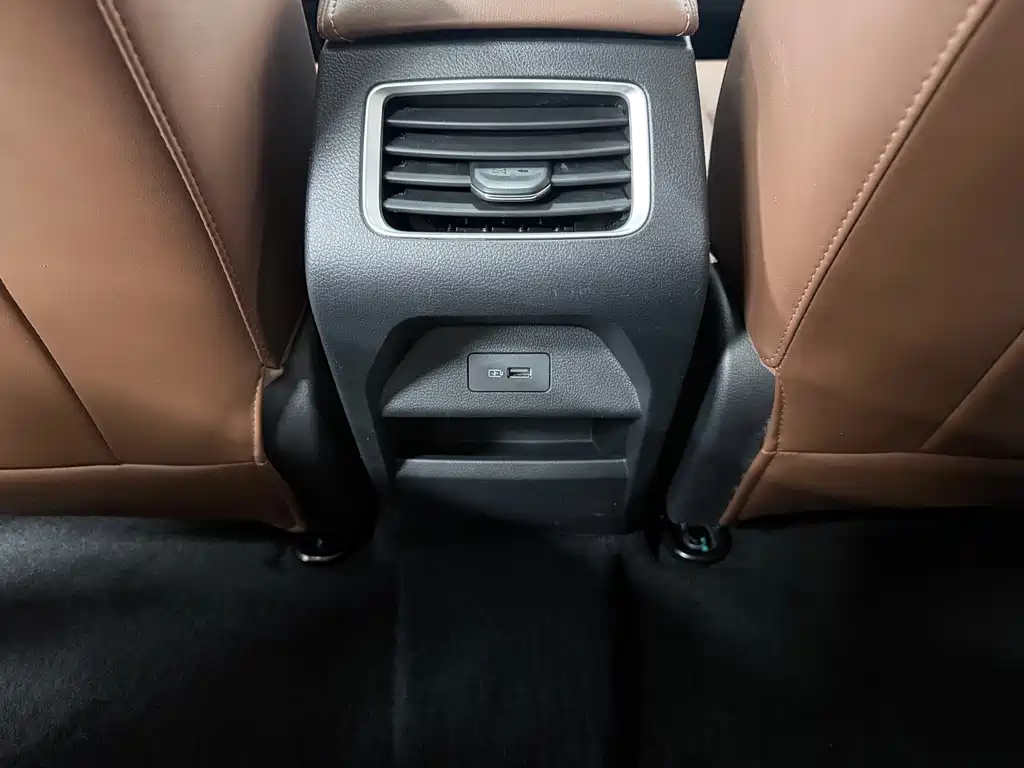 Geely Vision X6 2022 — фото 19