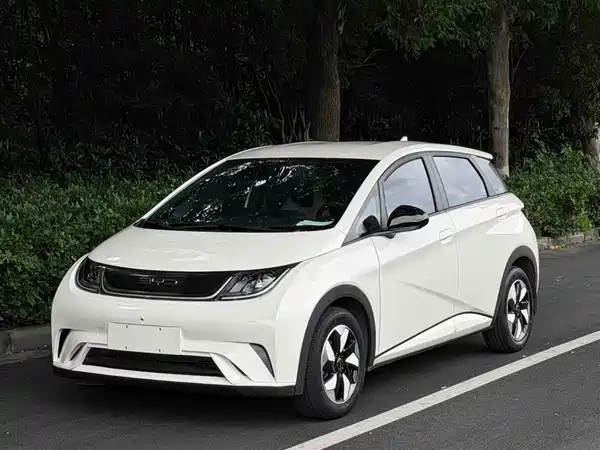 BYD Dolphin 2025