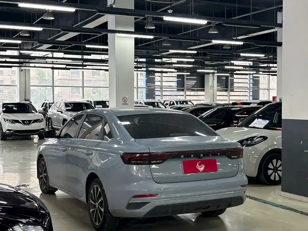 Geely Emgrand 2024