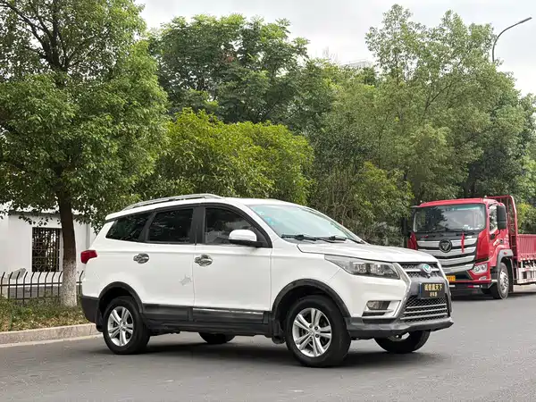 BAIC Huansu S3 2017