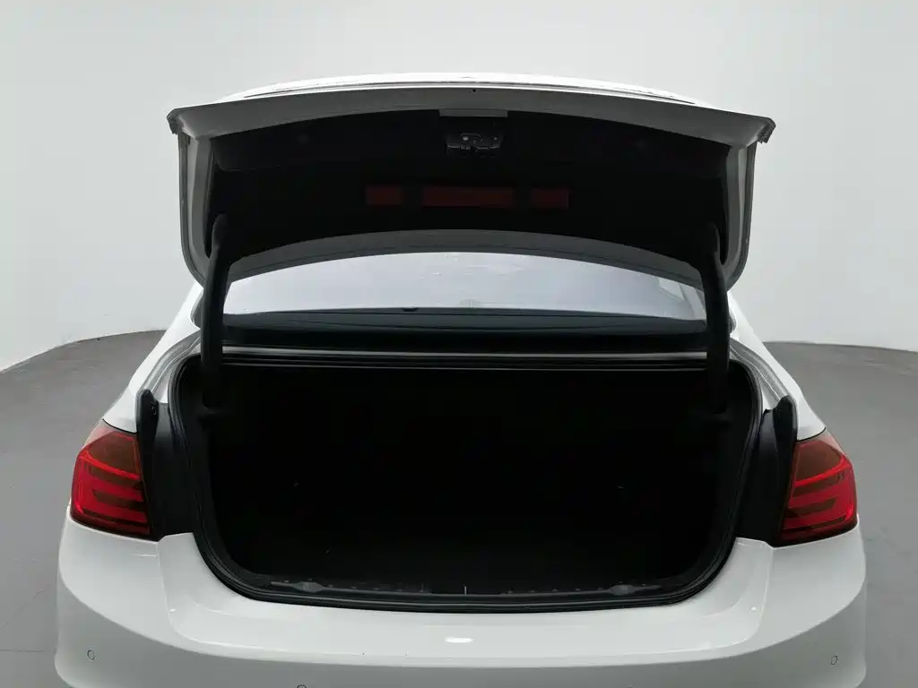 BMW 3 Series 2013 — фото 16
