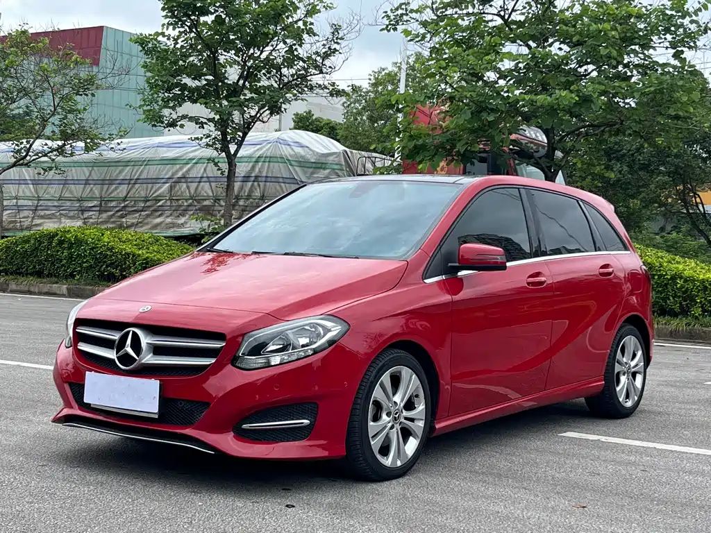 Mercedes-Benz B-Class 2017 — фото 1