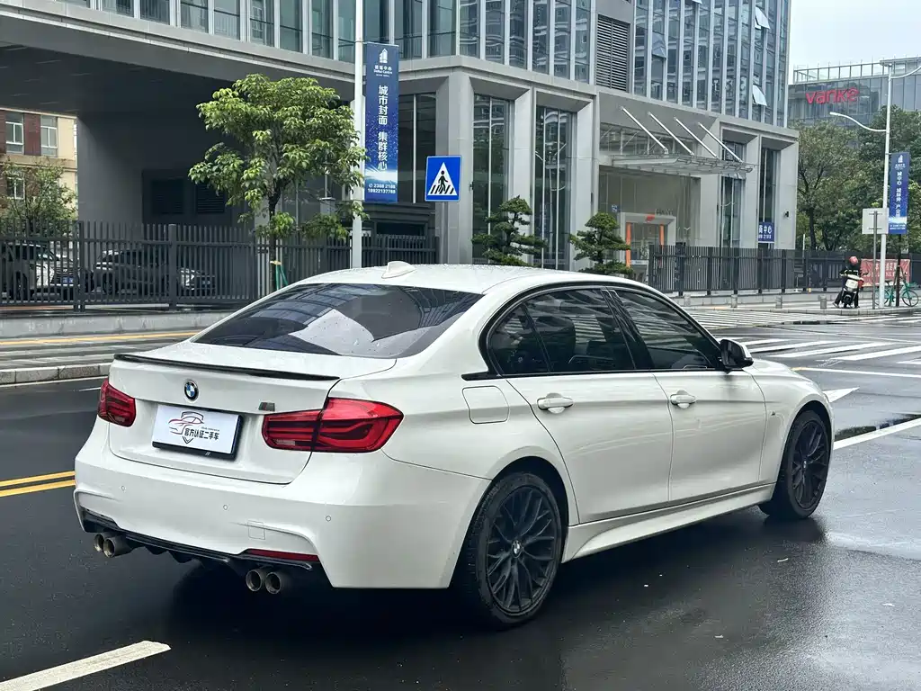 BMW 3 Series 2019 — фото 12