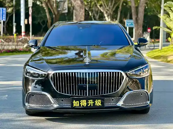 Mercedes-Benz S-Class 2012
