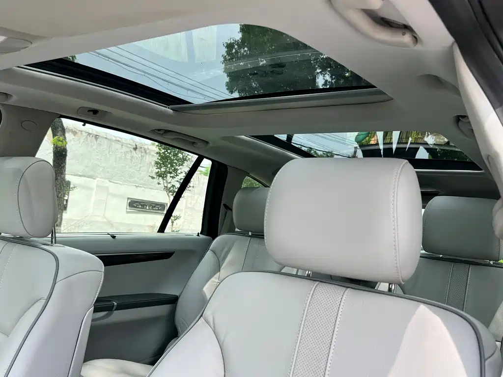 Mercedes-Benz R-Class 2014 — фото 19