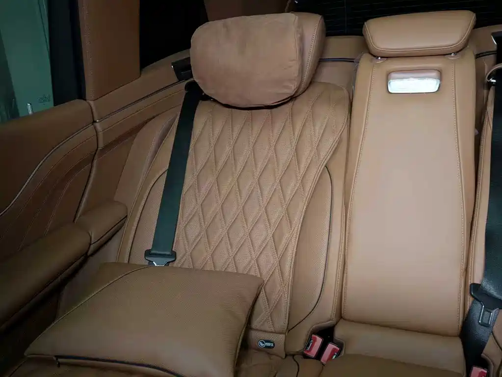Mercedes-Benz GLS — фото 27