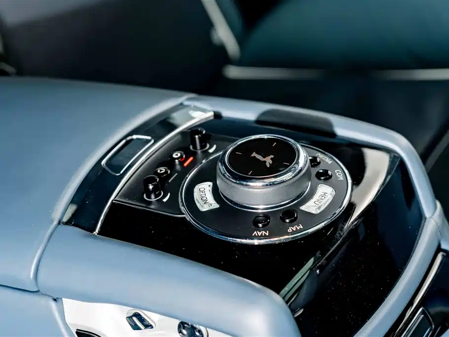 Rolls-Royce Ghost 2020 — фото 29