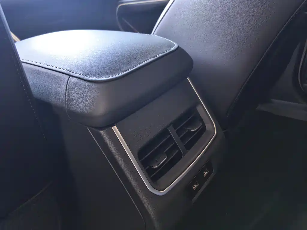 Haval H6 2023 — фото 11