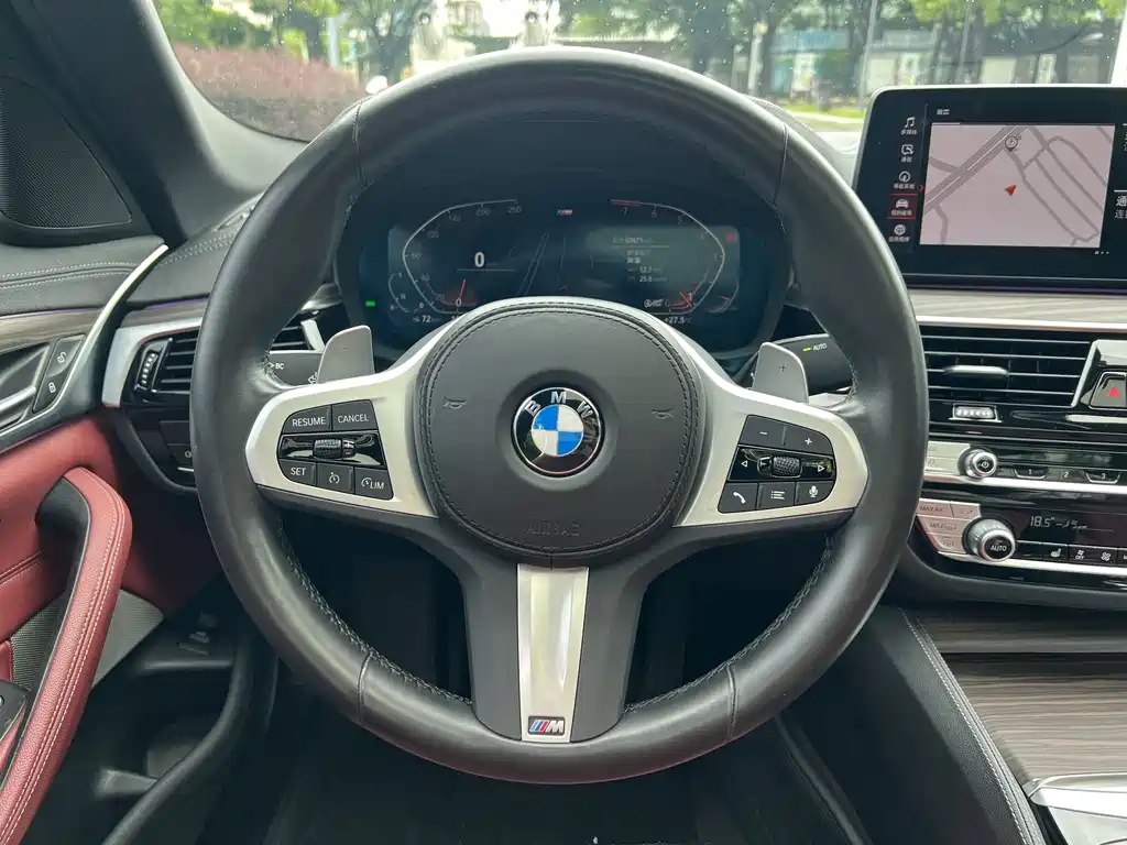 BMW 5 Series 2022 — фото 12