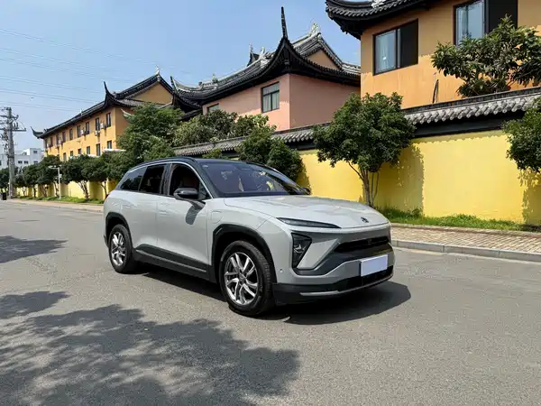 NIO ES6 2020