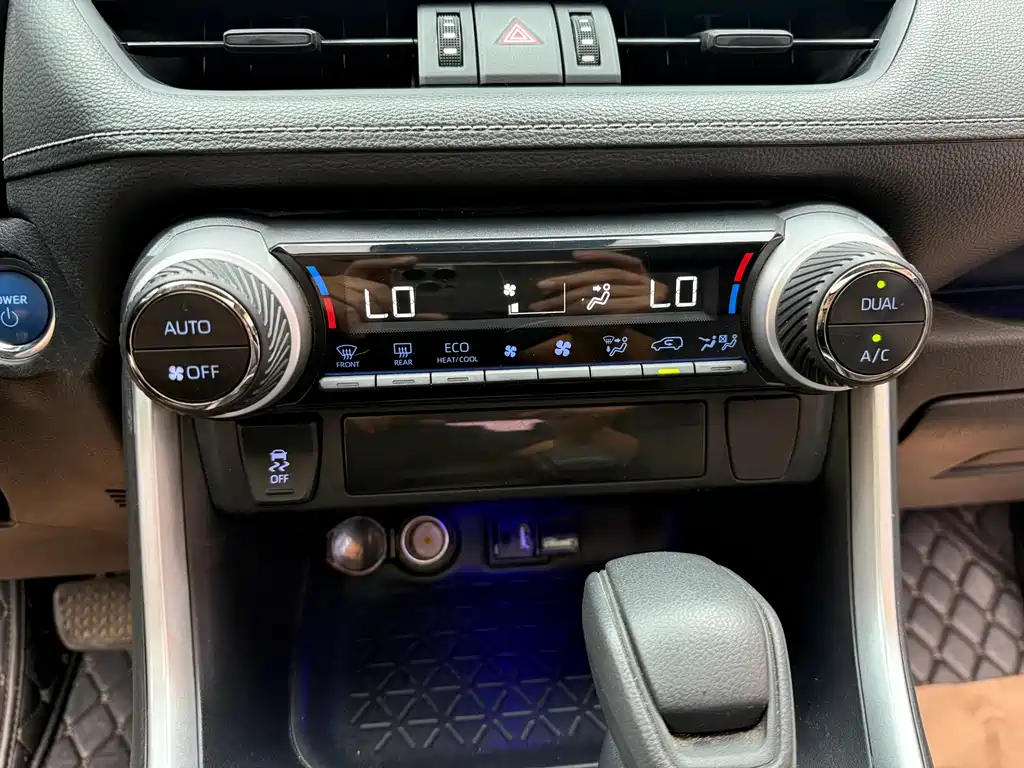Toyota Wildlander 2020 — фото 16
