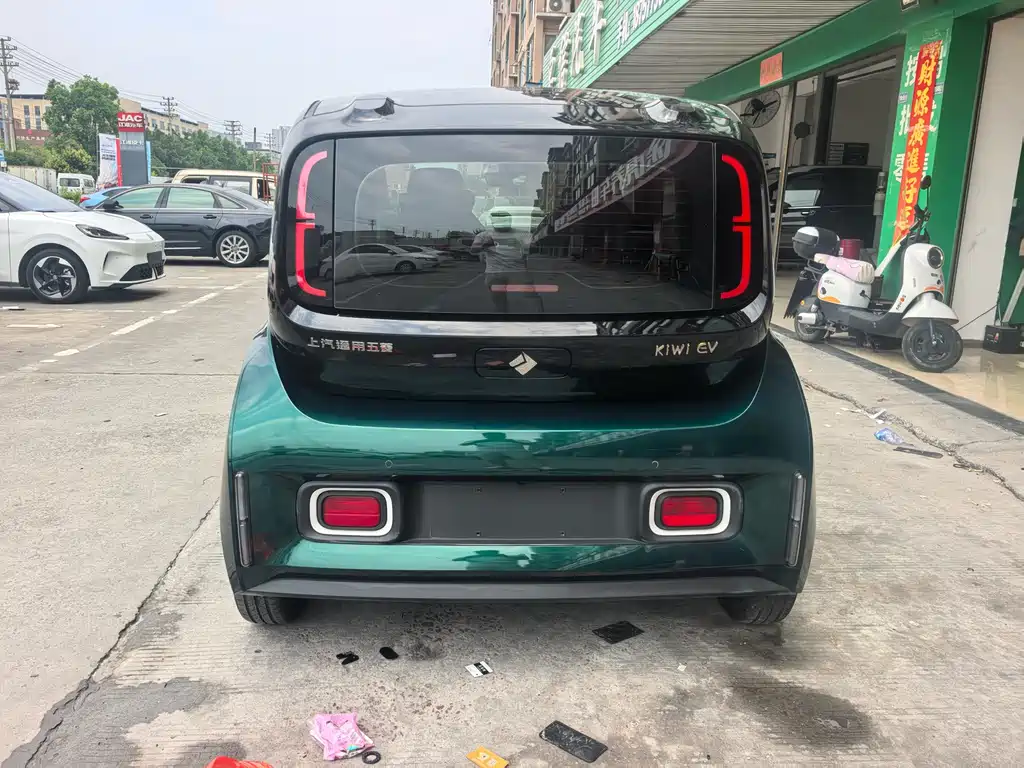 Baojun KiWi EV 2022 — фото 12