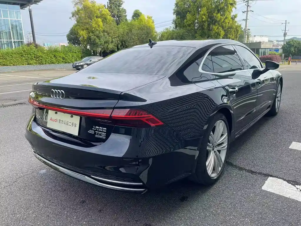 Audi A7L 2024 — фото 9