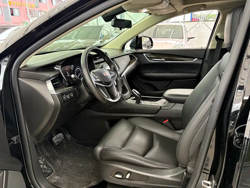 Cadillac XT5 2019 — фото 10