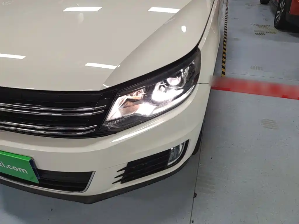 Volkswagen Tiguan 2015 — фото 24