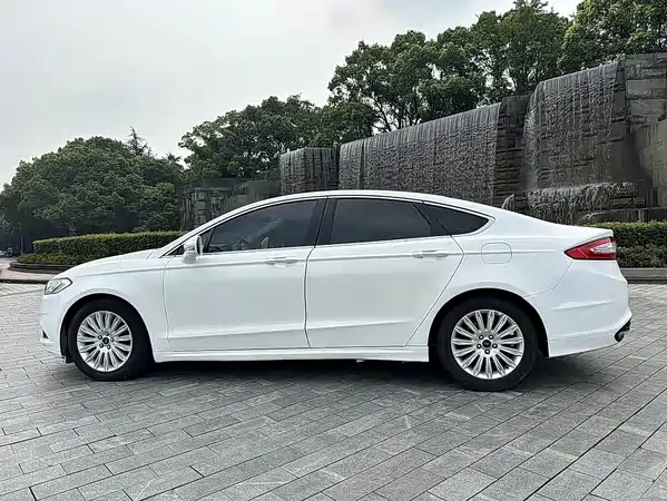 Ford Mondeo 2014
