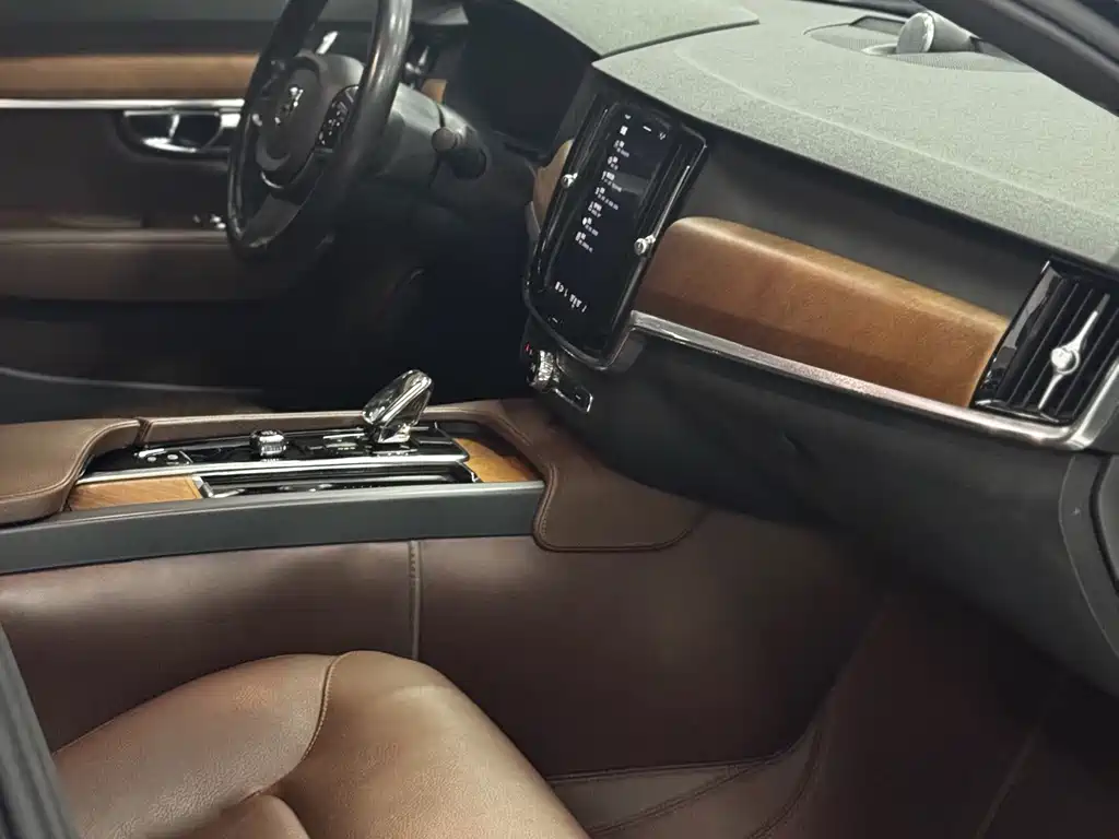 Volvo S90 2022 — фото 10