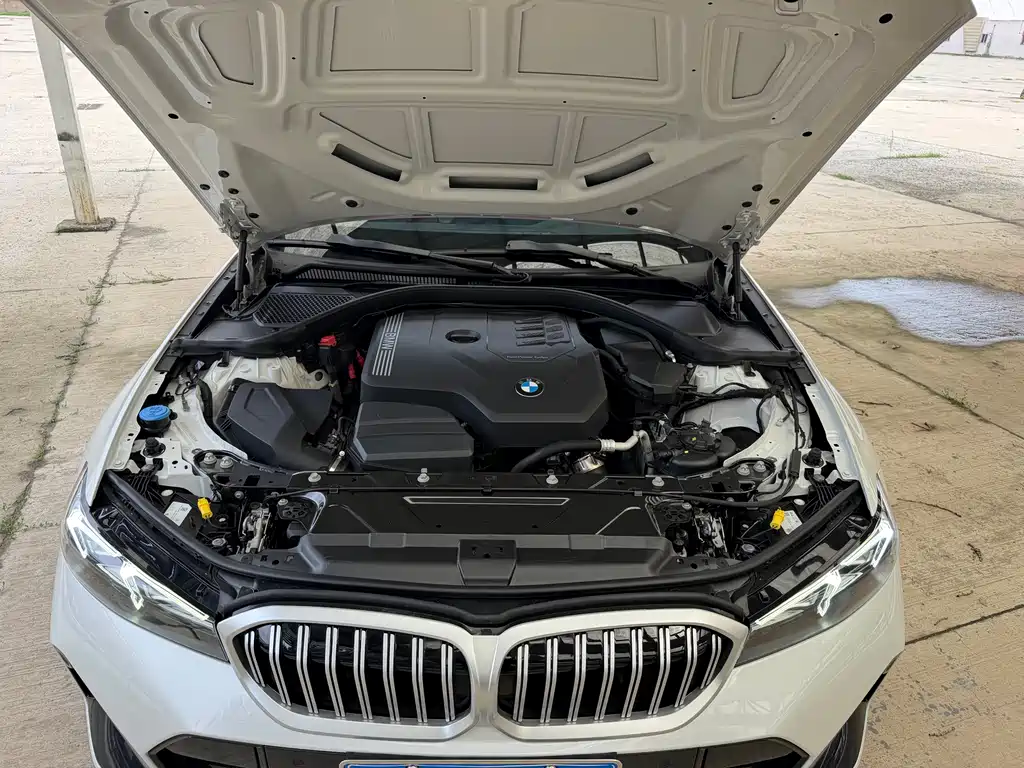 BMW 3 Series 2023 — фото 14
