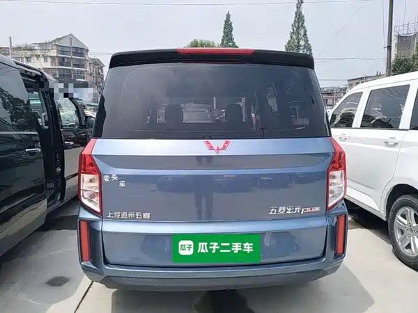 Wuling Hongguang PLUS 2022