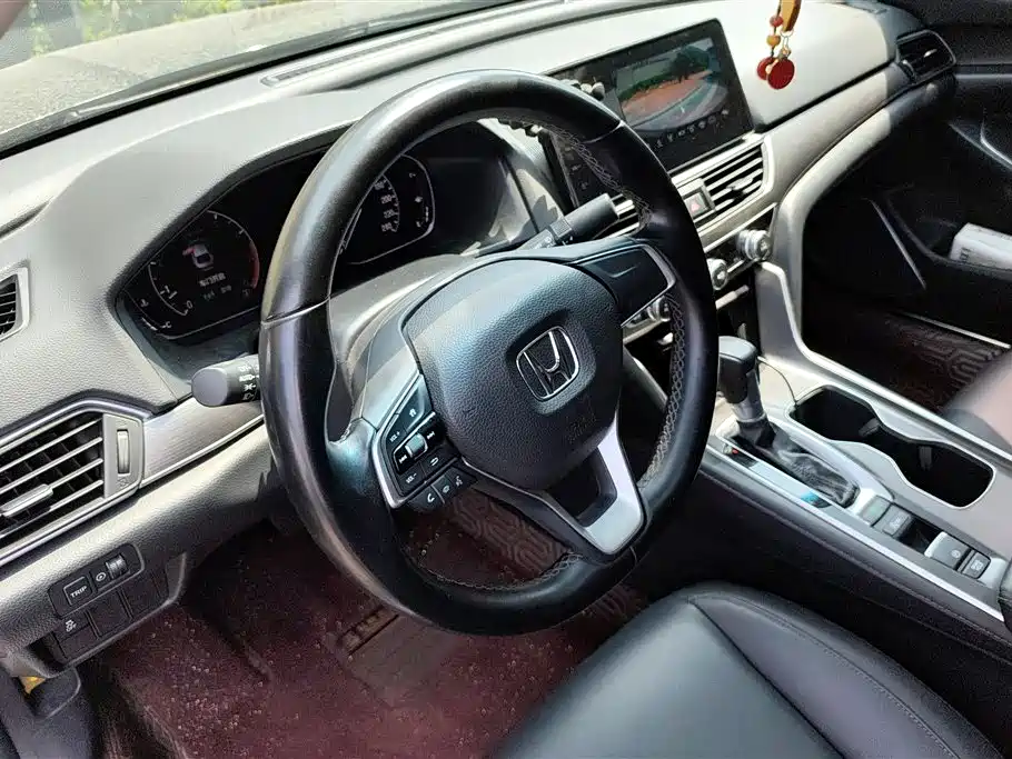 Honda Accord 2022 — фото 15
