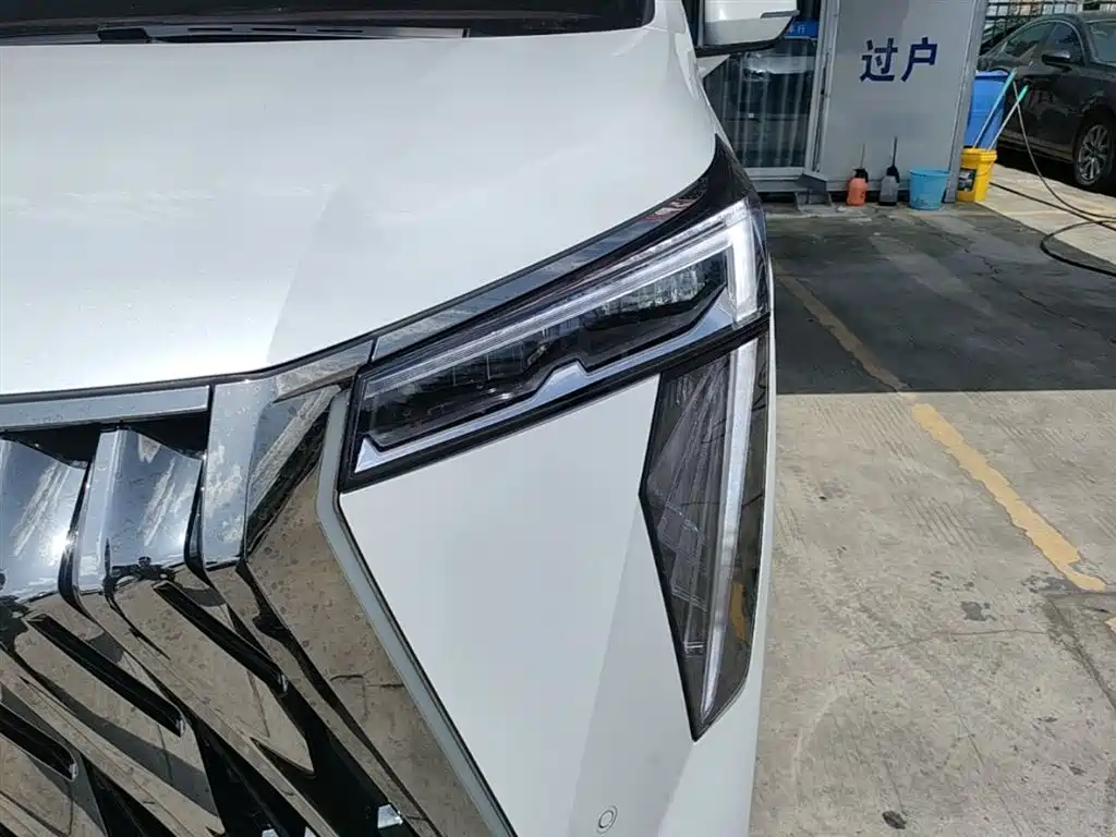 GAC Motor Trumpchi M8 2025 — фото 24