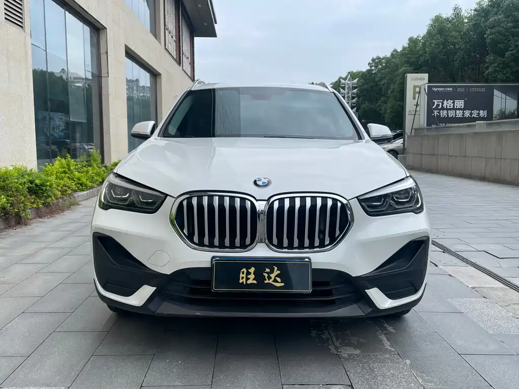 BMW X1 2021 — фото 2