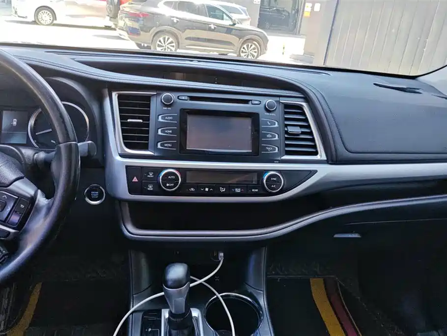 Toyota Highlander 2017 — фото 13