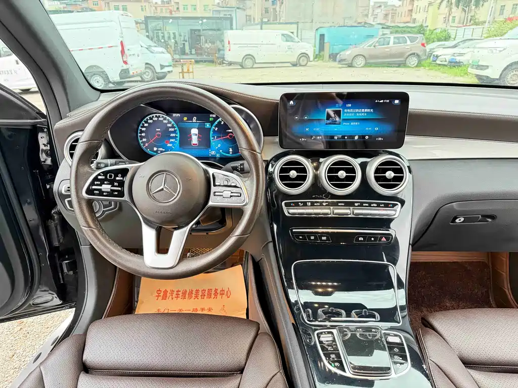 Mercedes-Benz GLC 2021 — фото 12
