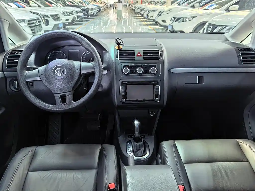 Volkswagen Touran 2016