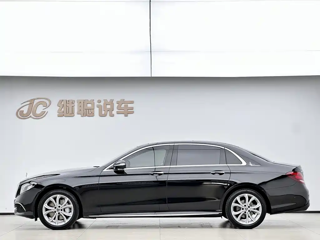 Mercedes-Benz E-Class 2020 — фото 16
