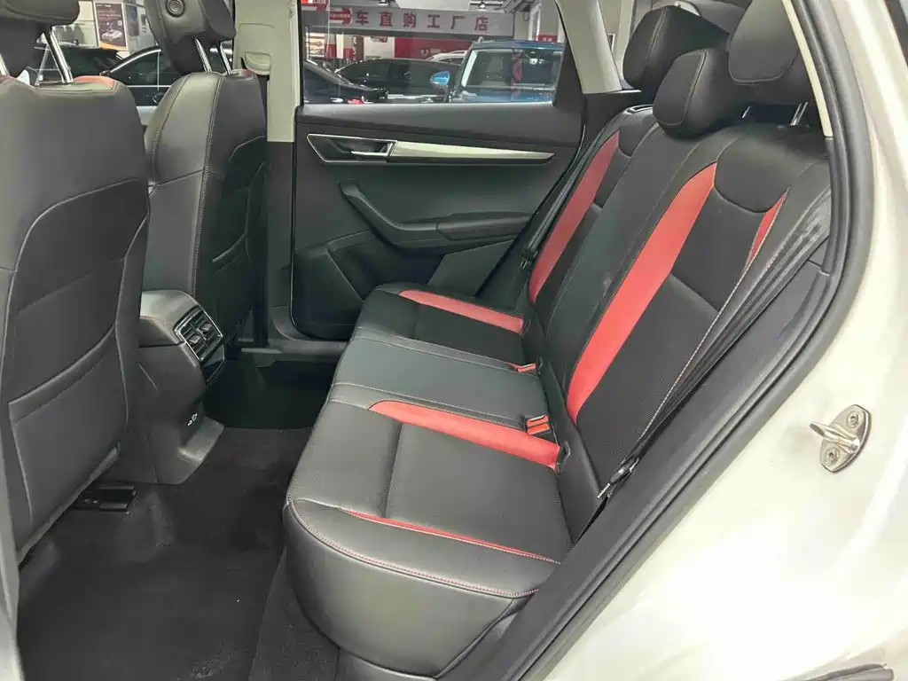 Skoda Karoq 2024 — фото 14
