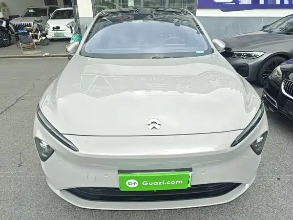 NIO ET7 2025