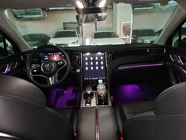 Hongqi HS7 PHEV 2025