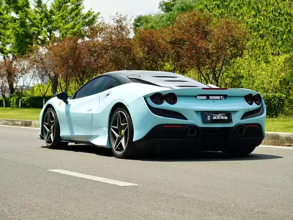 Ferrari F8 2023