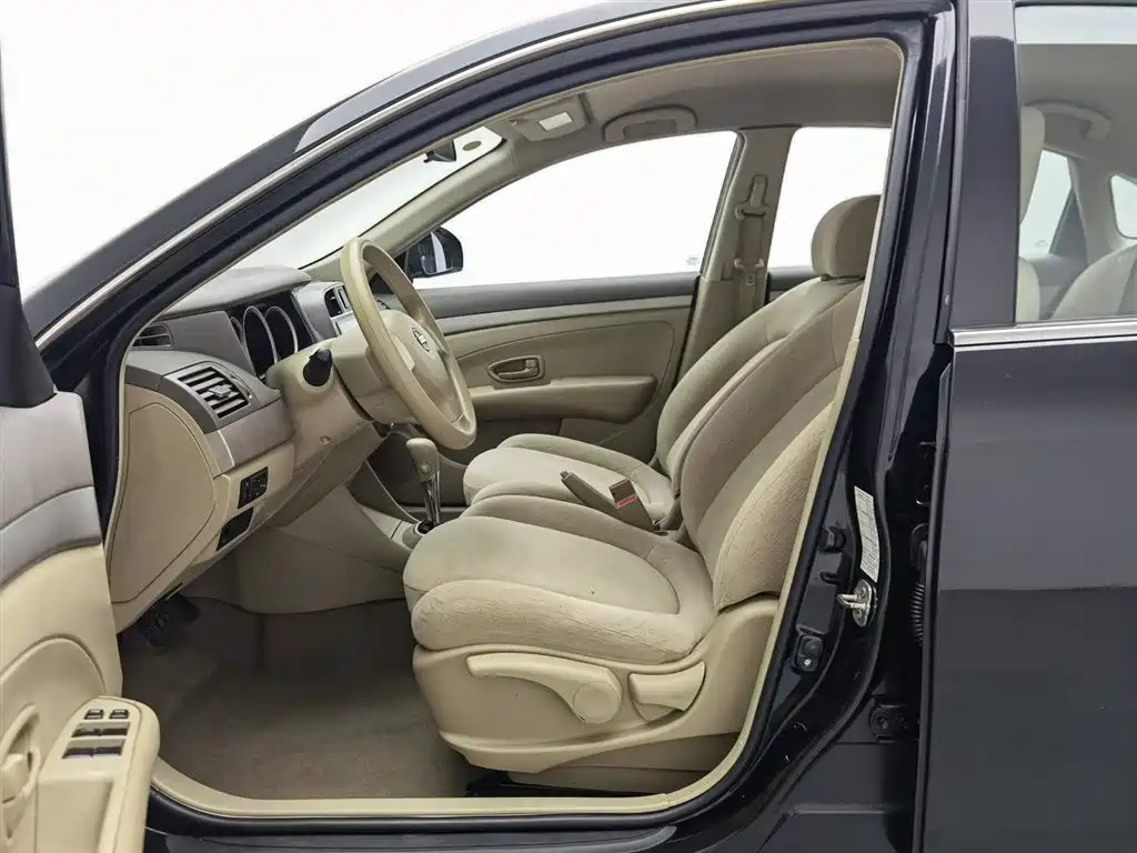Nissan Sylphy 2018 — фото 10