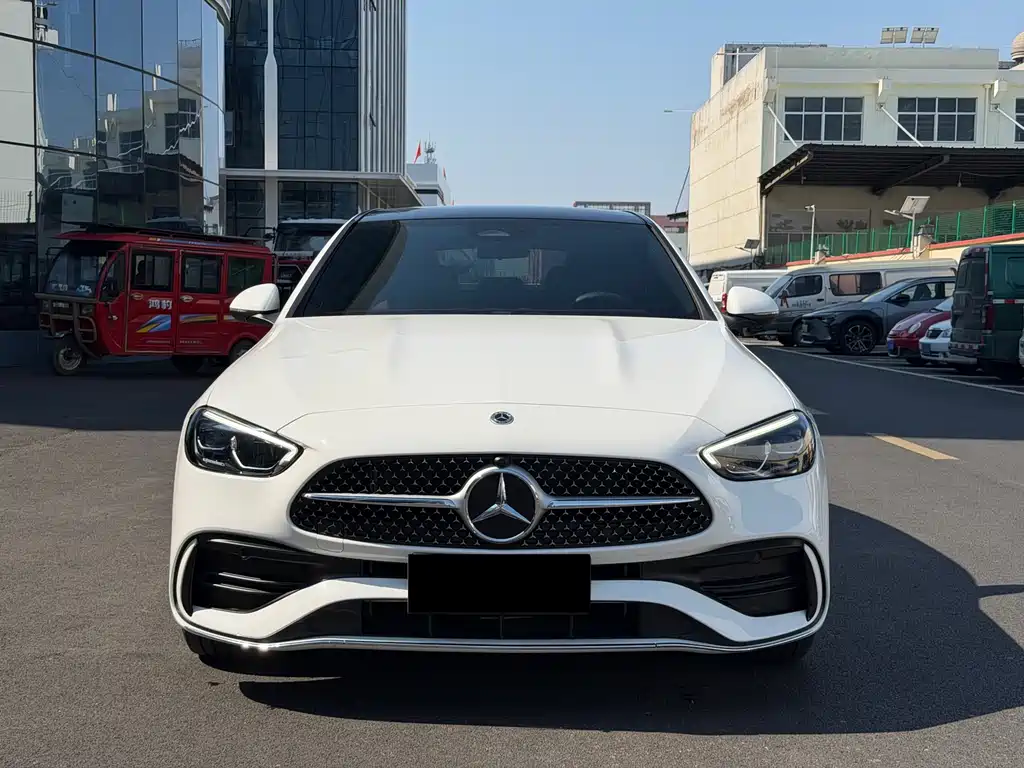 Mercedes-Benz C-Class 2024